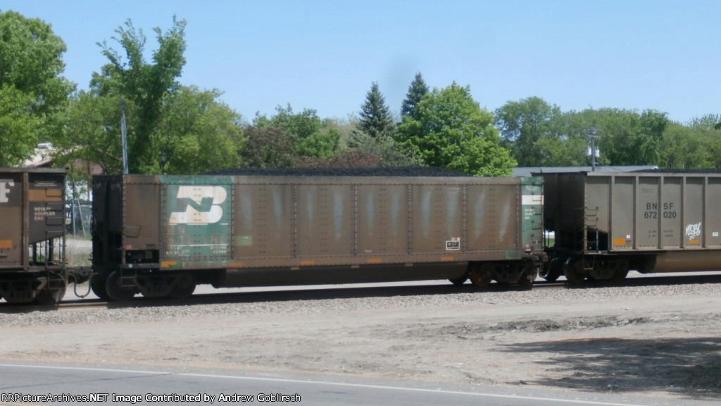 BN 535182 & BNSF 672020